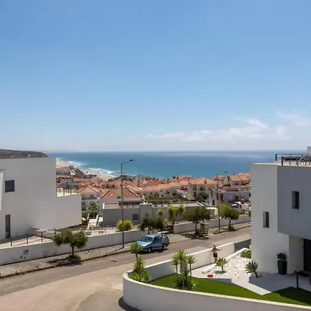Sylena's Oceanview דירה