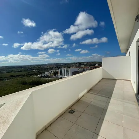 Sylena's Oceanview * לוריניה